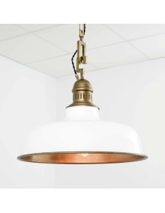 ideal ceiling lamp to create warm and comfortable environments.