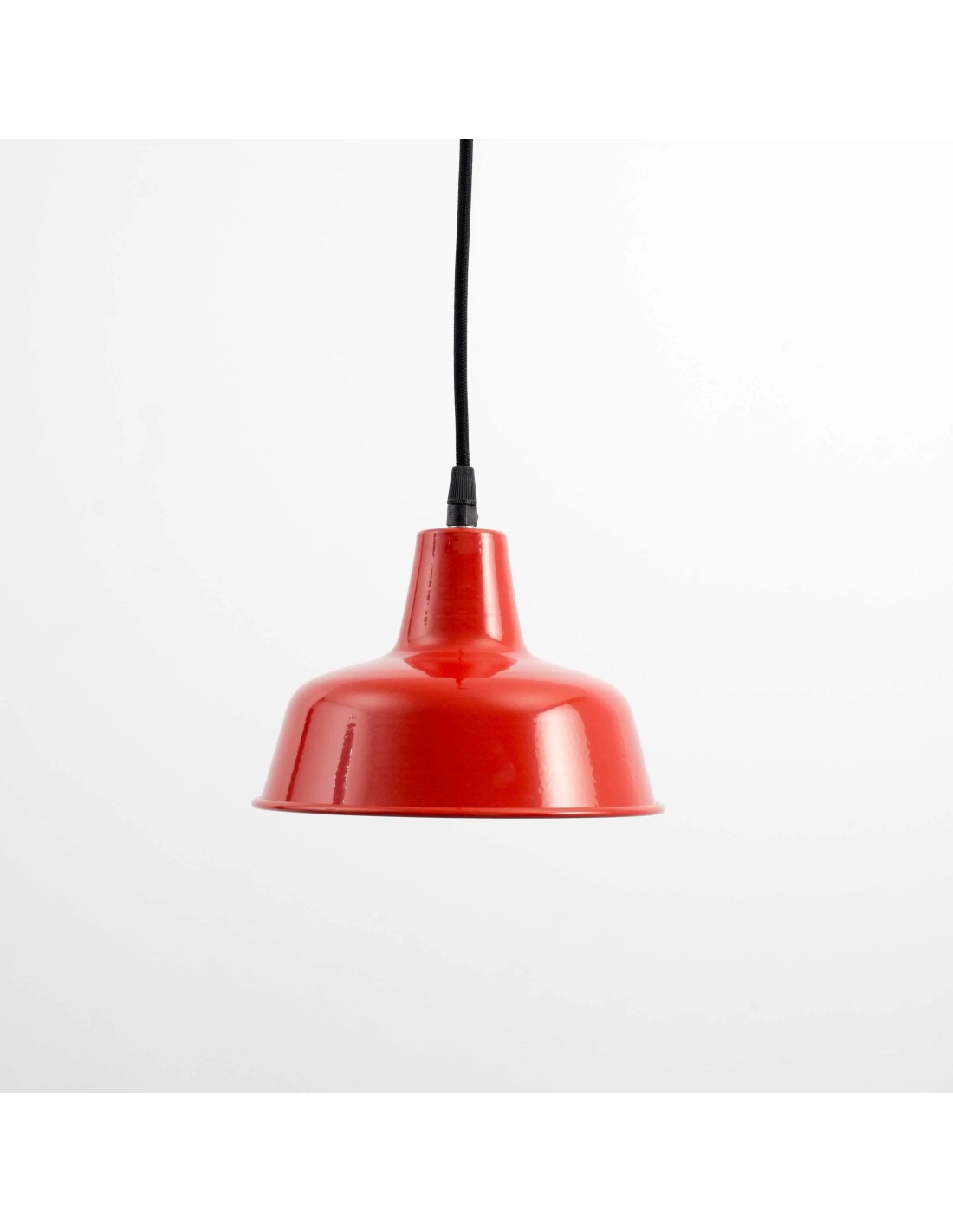 lámpara de techo ideal acabado en color rojo brillo por el exterior y blanco en el interior