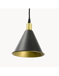 lámpara de techo colgante con campana de color negro mate y dorado