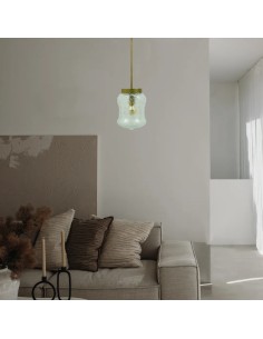 lámpara de techo con tija metálica acabada de efecto latón envejecido y tulipa cristal tallada 2