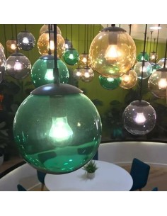 lámpara de techo vintage  fabricada con una bola de cristal en acabado gris fumé modelo Isolda 2