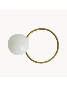 diseño vintage un anillo metálico o efecto latón envejecido y una bola de cristal blanco opal donde está ubicado el punto de luz
