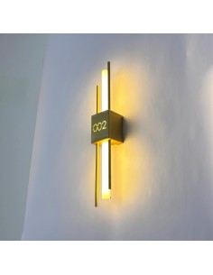 Customisable wall light with made-to-measure finishes, ideal for interior design projects.