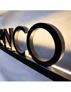 Rótulo luminoso Rome en metal negro con iluminación LED decorativa 2