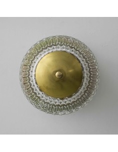 lámpara de metal con una tulipa de cristal tallado 2