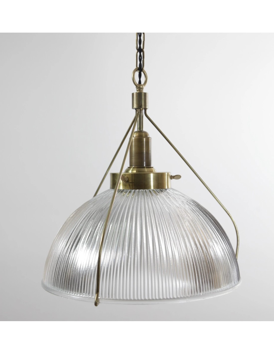 lámpara de cocina de metal efecto latón y cristal rayado